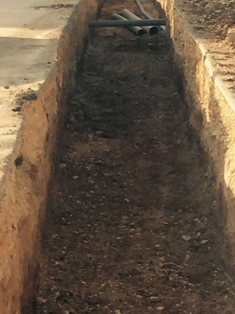 Pole lifting operation